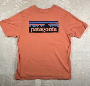 Patagonia Graphic Shirt Mens Medium M Light Orange Short Sleeve Organic Cotton
